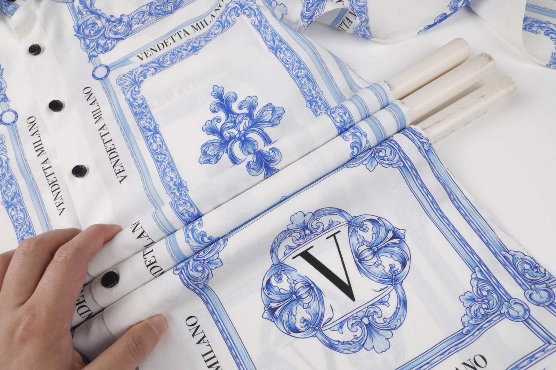 Langarm-Sommerhemd mit Majolica All-Over-Print - Vendetta MilanoHemd
